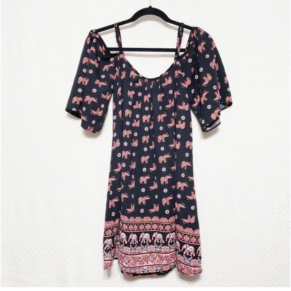 Boho style Rue 21 Cold shoulder Mini dress